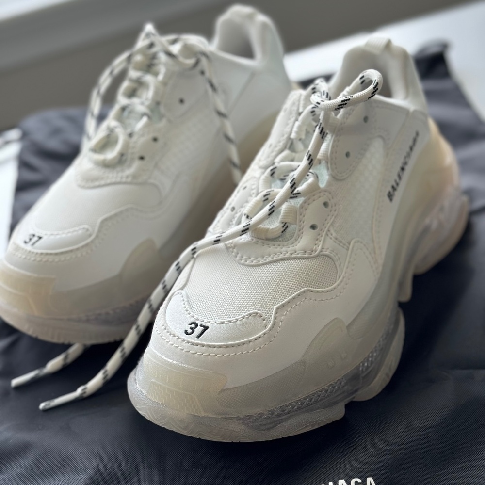 BALENCIAGA women sneakers size 7